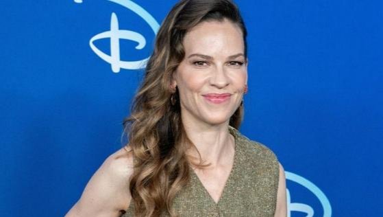 Tendrá gemelos: Hilary Swank será mamá a los 48 años
