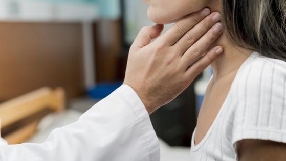 Día Mundial del Cáncer de Tiroides: El tumor que afecta principalmente a mujeres entre 30 y 50 años

