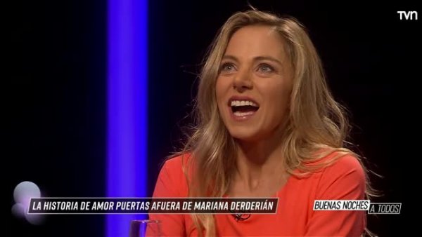La historia de amor puertas afuera de Mariana Derderián
