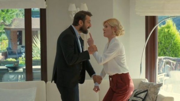 Amor sin Recetas T1E72 | Demet enfrenta a Hakan
