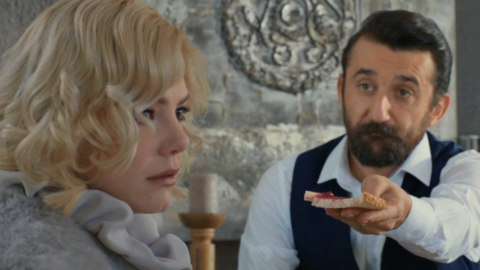 Amor sin Recetas T1E73 | El castigo de Hakan

