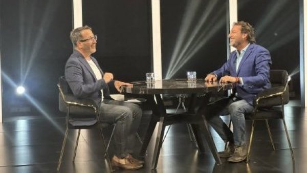 Daniel Fuenzalida y su encuentro con Shakira: le mandó flores a su hotel
