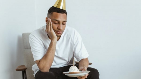Cansados de cumpleaños frustrados: capricornianos organizan "sindicato"
