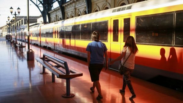 Viajando en tren: los 10 mejores destinos nacionales de este verano
