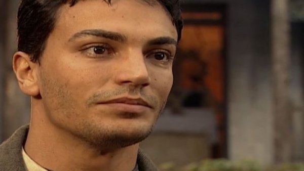 Amadeo deja la hacienda
