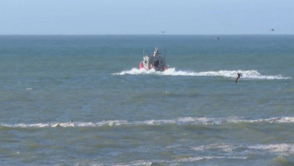 Padre e hijos arrastrados por el mar en Tomé: instruyen a Brigada de Homicidios para investigar
