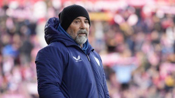 "No es momento de llorar": El difícil presente de Jorge Sampaoli
