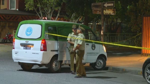Dos gendarmes y un civil detenidos tras balacera en local de sushi en Quilicura
