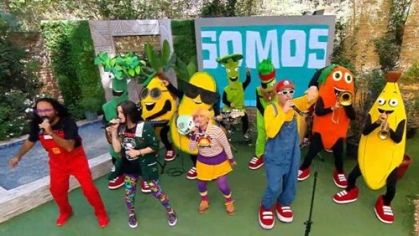Vive la "Experiencia Frutal" con los Frutantes en Teatro a Mil 2023