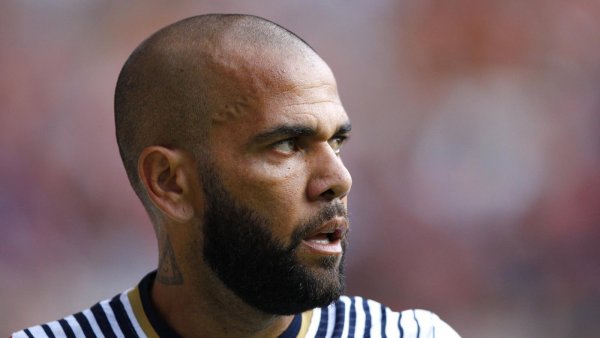 Dani Alves es detenido tras declarar por una presunta agresión sexual en Barcelona
