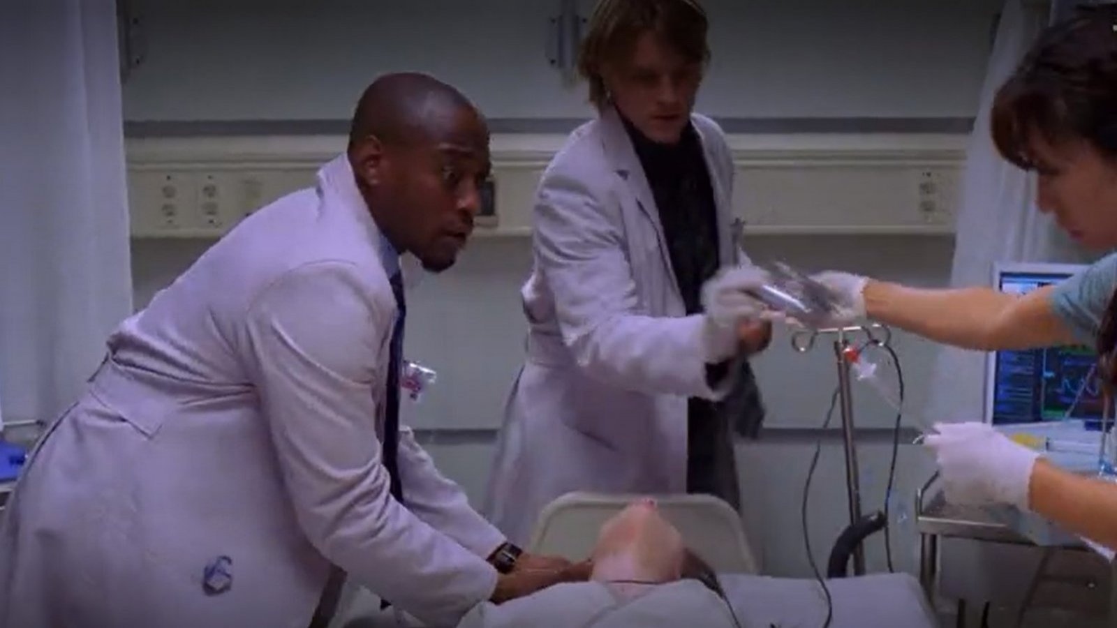 Dr. House Temporada 2 Capítulo 16: A salvo

