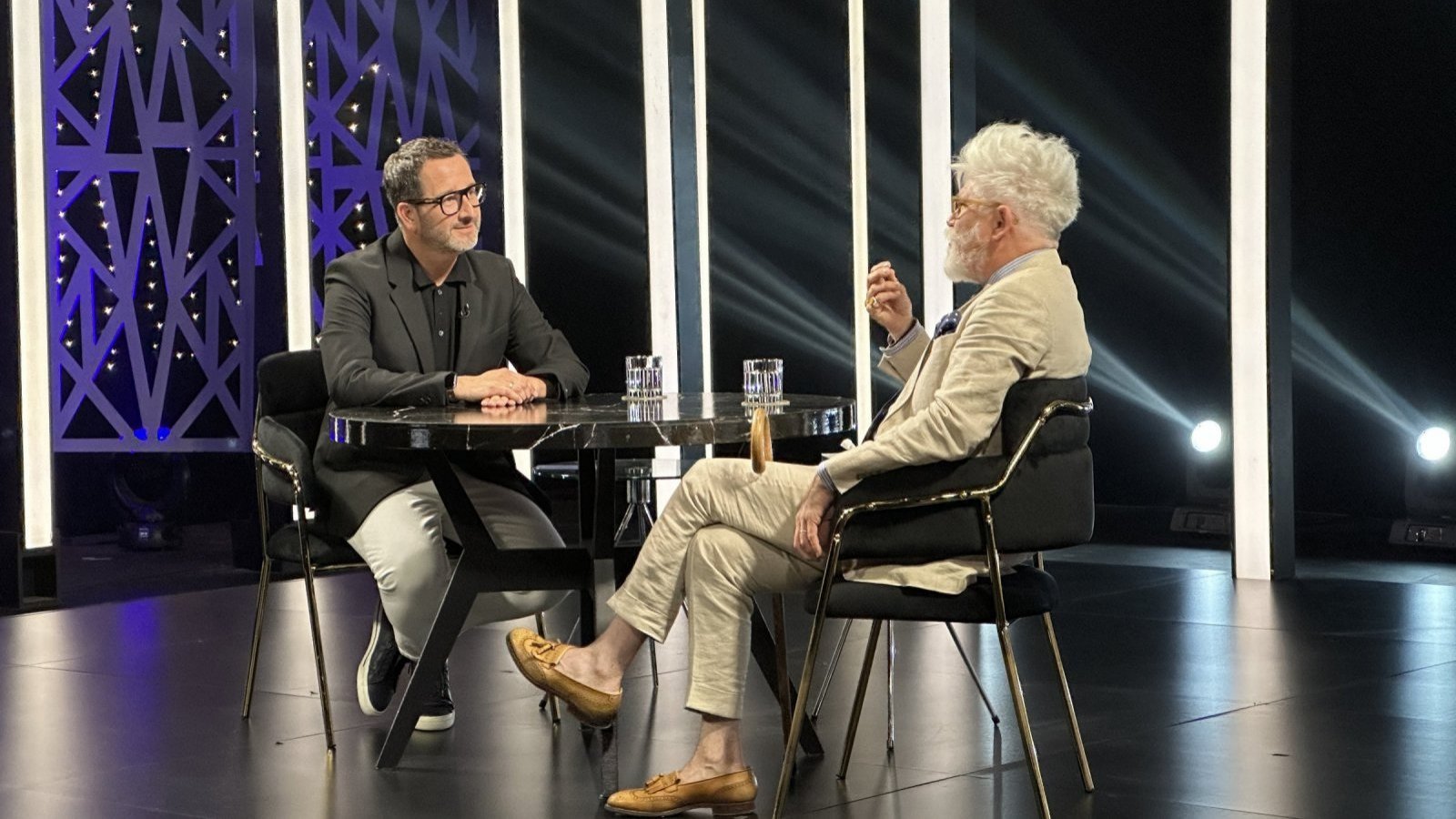 Los llamativos looks de Federico Sánchez
