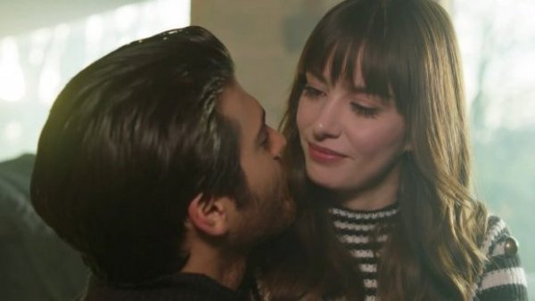 "Te amo mucho"
