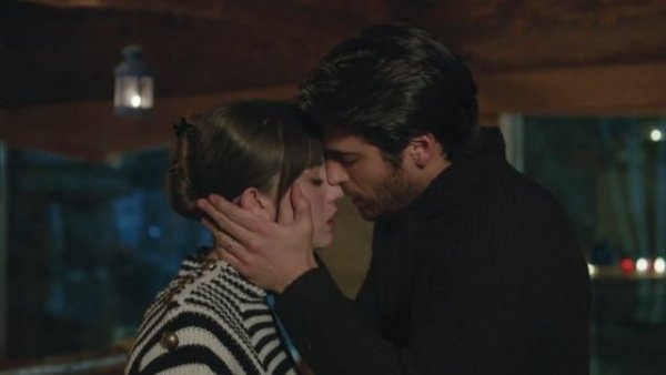 Amor sin Recetas - T1E87 | NazFer se reencuentran

