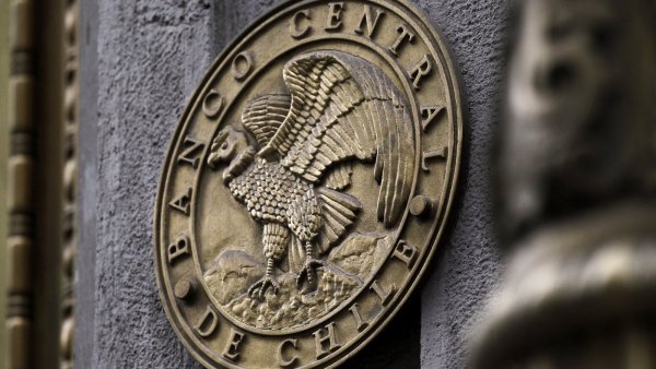 Banco Central acuerda mantener tasa de interés en 11,25%
