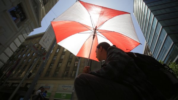 Altas temperaturas: el pronóstico para Santiago el fin de semana
