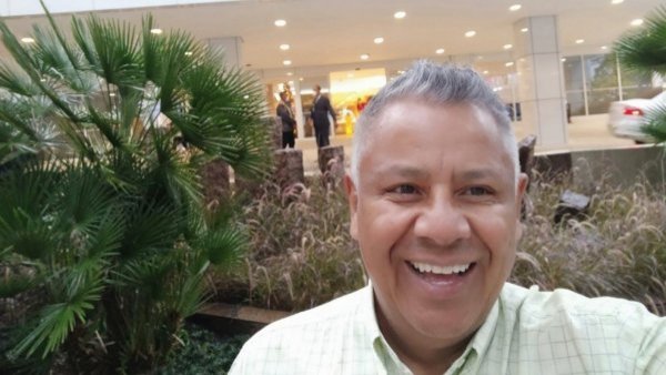 Fingió su muerte, organizó su funeral y todo salió mal: "Quería saber quiénes vendrían"
