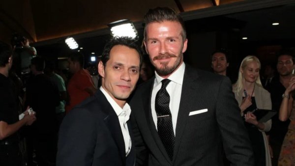 Lo dio todo: David Beckham causa furor bailando salsa junto a Marc Anthony
