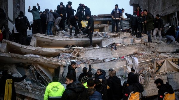 Al menos 237 muertos en Siria a causa del terremoto en Turquía
