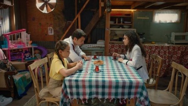 Todo por mi familia - T1E166 | Los Eren vuelven al gallinero
