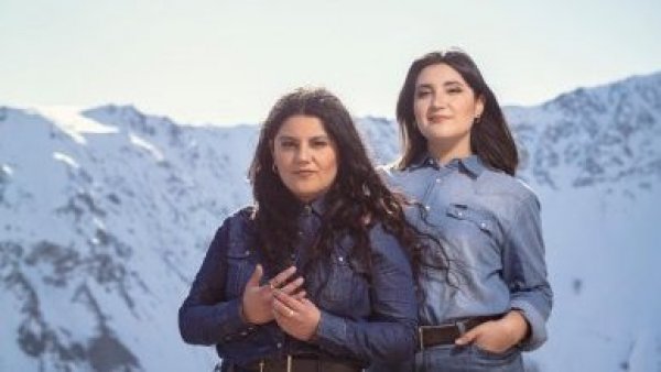 "El Festival de Viña es parte de la cultura popular de Chile": Yorka, el dúo que representa al país en la Competencia Internacional