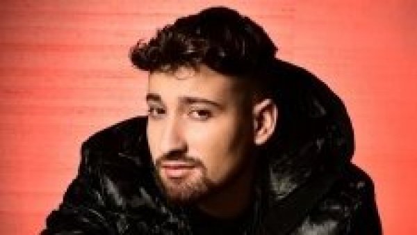 "Cantar en el Festival de Viña es un sueño hecho realidad, será un momento especial": Teo, representante de Colombia en la Competencia Internacional
