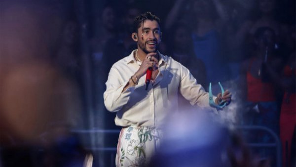 Bad Bunny ingresa a la lista de los 10 artistas mejor pagados según Forbes
