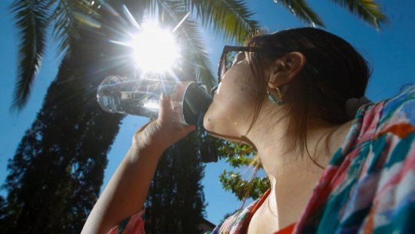 Anuncian alerta meteorológica por altas temperaturas entre el Maule y Biobío

