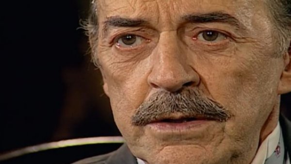 Francesco abandona a su mujer porque está enamorado de Paola
