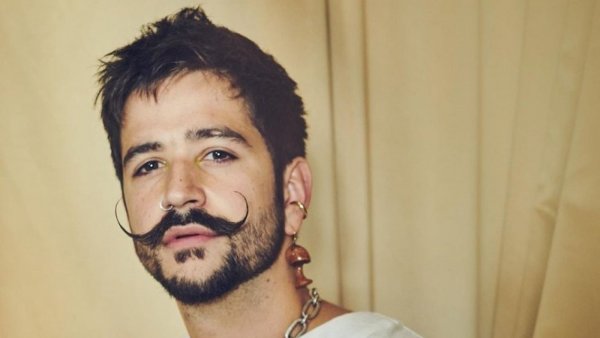 "Cosas esenciales": Camilo mostró lo que trajo para gira en Latinoamérica
