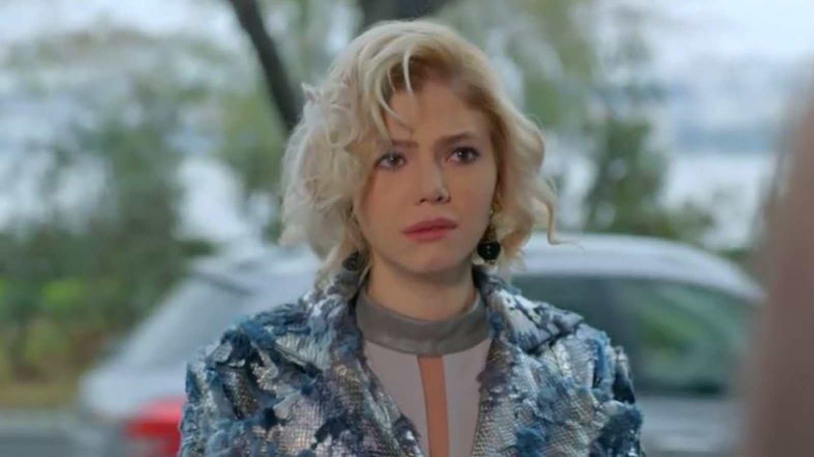 Demet es arrestada
