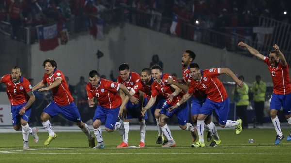 Tras anuncio de Matías Fernández: Los ocho campeones de América que se han retirado
