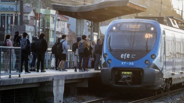 Metro de Valparaíso funcionará con horario nocturno por Festival de Viña del Mar
