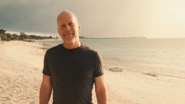 Demi Moore confirma diagnóstico de Bruce Willis: demencia frontotemporal

