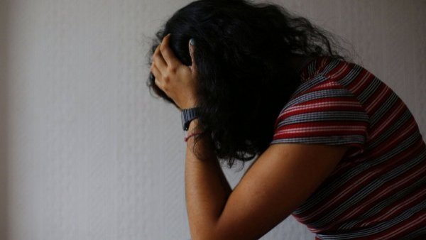 Consultas médicas de urgencia por autolesiones en adolescentes se triplicaron desde 2017
