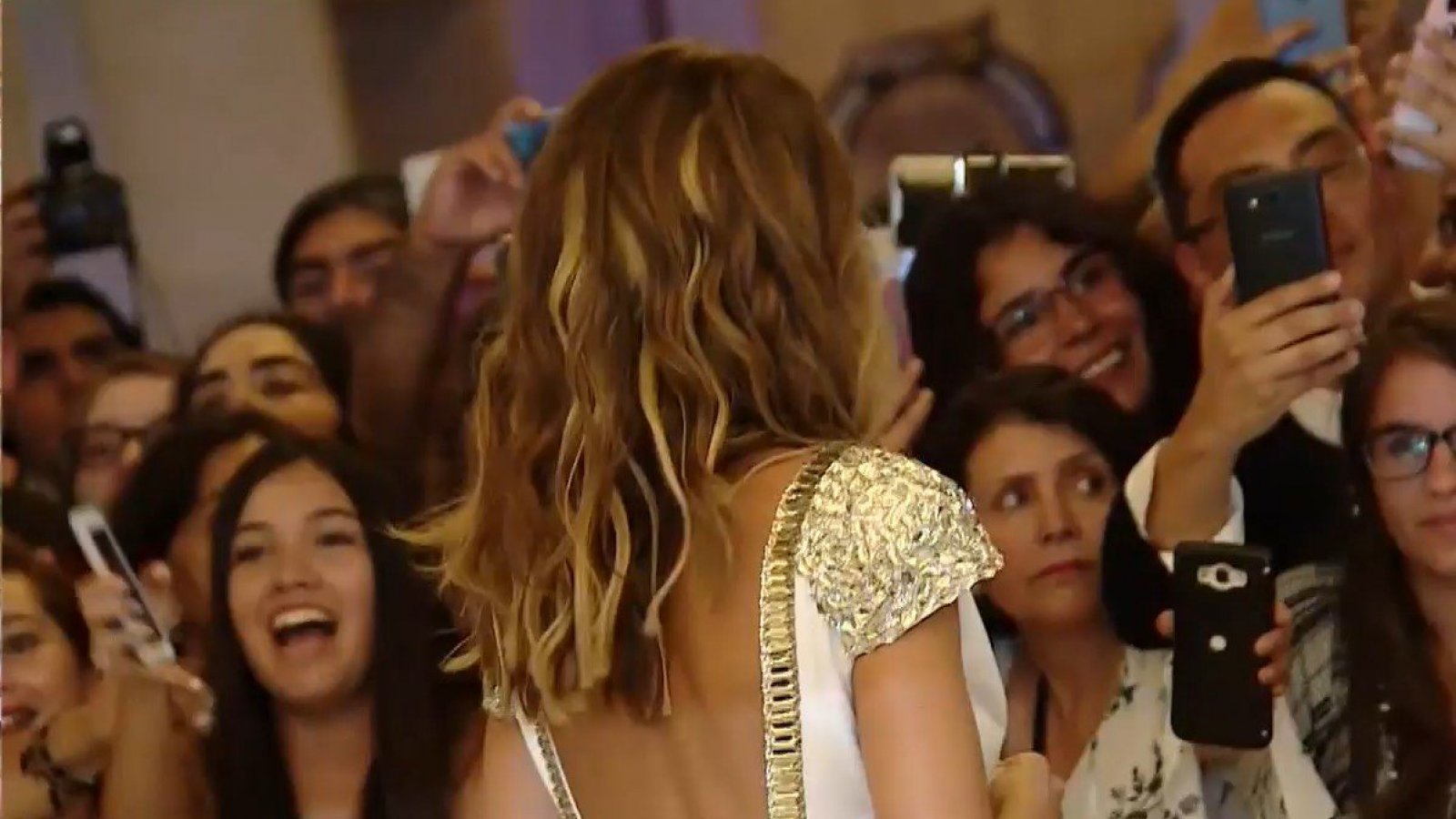 ¡A solo horas de la "Noche Cero"! Los famosos que aún no tienen listo su vestuario para la gala
