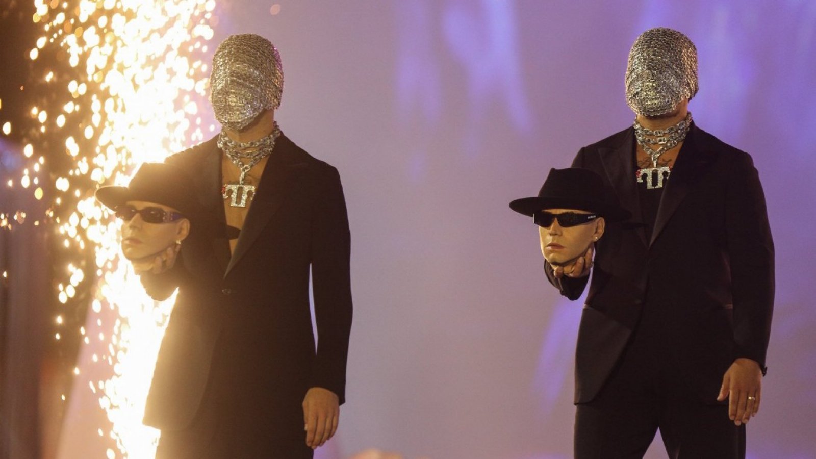 A lo Jared Leto: Power Peralta sorprende en la gala de Viña con look rupturista

