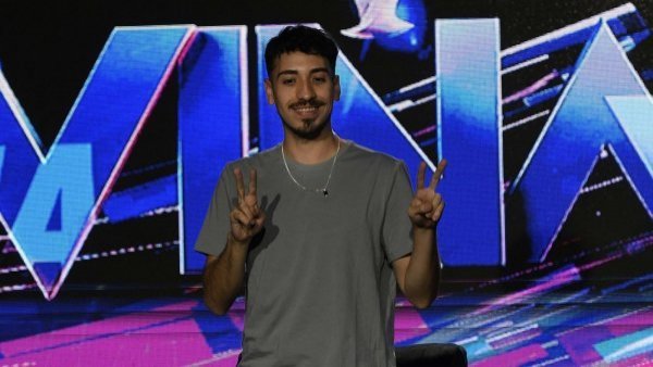 Todavía no sube al escenario y ya es tendencia: el apoyo para Diego Urrutia
