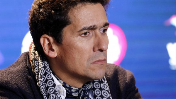 Rafael Araneda sufre grave accidente en bicicleta: quedó inconsciente
