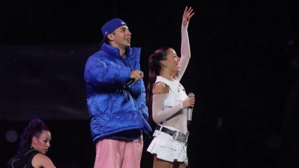 "No terminan las sorpresas": Emilia suma a Rusherking en cierre de segunda noche festivalera