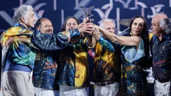 60 años de historia: la Quinta se rinde ante Los Jaivas y le otorgan Gaviota de Platino

