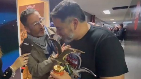 "Si te iba mal...": El encuentro de Rodrigo Villegas y Eduardo Fuentes tras show de Viña
