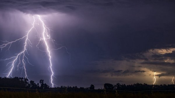 Anuncian probables tormentas eléctricas en 3 regiones del país
