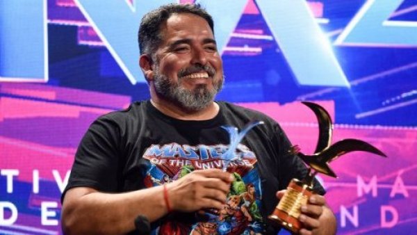 ¡La rompió! Este es el video que Eduardo Fuentes parodió en la rutina de Rodrigo Villegas
