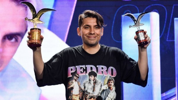 Con polera de Pedro Pascal: furor por look de Fabrizio Copano tras éxito en Viña 2023