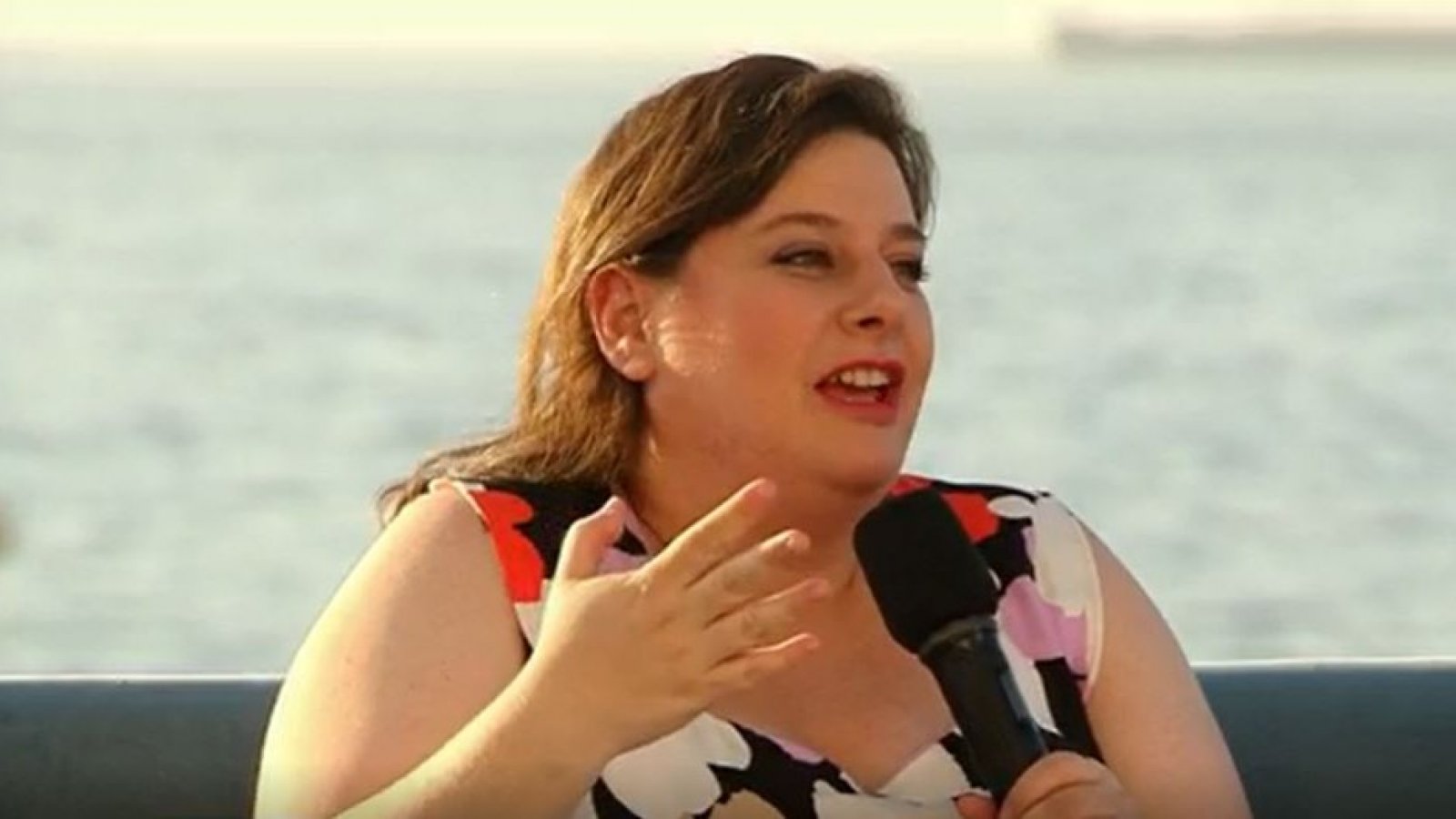 Laila Roth: "Me olvidé de los remates de los chistes"
