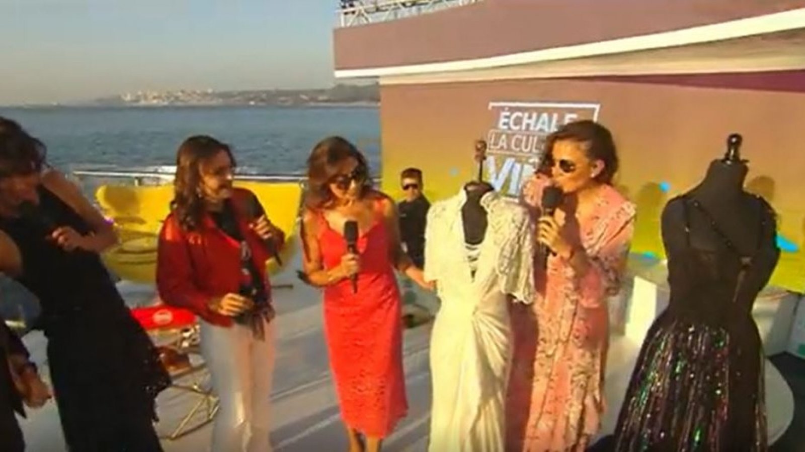 ¡Revisamos los vestidos de María Luisa Godoy!
