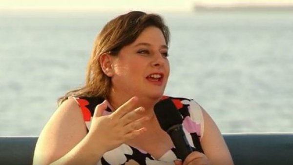 Laila Roth: "Me olvidé de los remates de los chistes"
