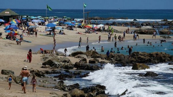 Tragedia familiar en Algarrobo: Padre murió ahogado al intentar rescatar a su hijo
