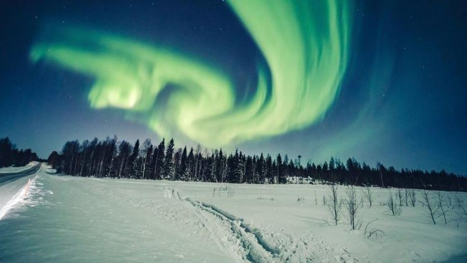 VIDEOS | Impresionante aurora boreal impacta en cielos de Alaska
